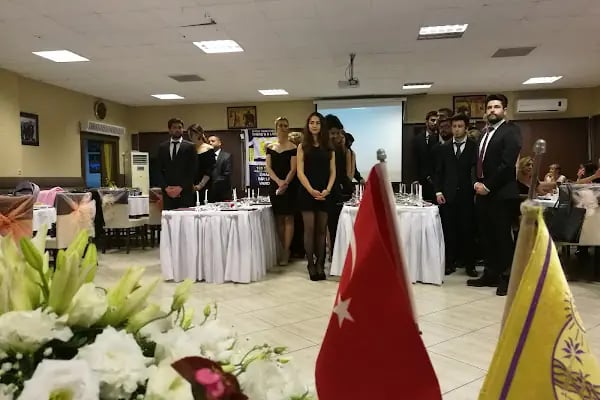 Mersin Tenis Yelken ve Yüzme Kulubü - Resim 8