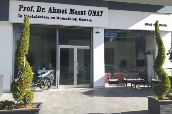 Prof.Dr. Ahmet Mesut Onat - Romatoloji - Resim 1
