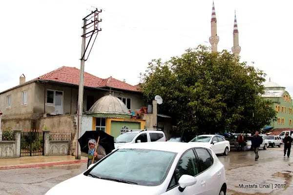 Karaağaç baba türbesi - Resim 1