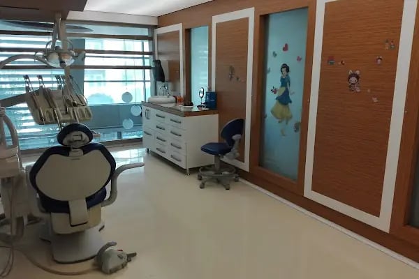 Alanya Özel Baha Sağlık Ağız Ve Diş Sağlığı Merkezi - Resim 15