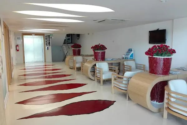 Alanya Özel Baha Sağlık Ağız Ve Diş Sağlığı Merkezi - Resim 17
