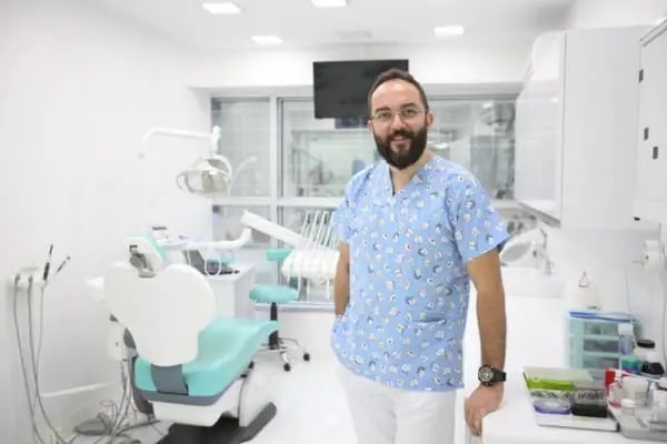 Dt. Erman Ürer, Diş Hekimi - Resim 3