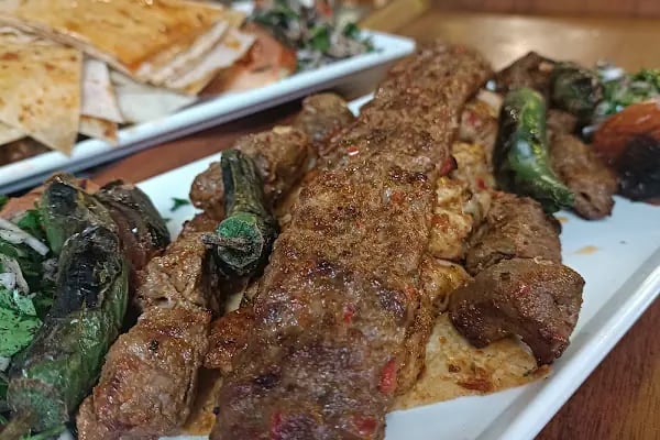 İki tek restaurant - Resim 4