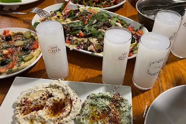 İki tek restaurant - Resim 3