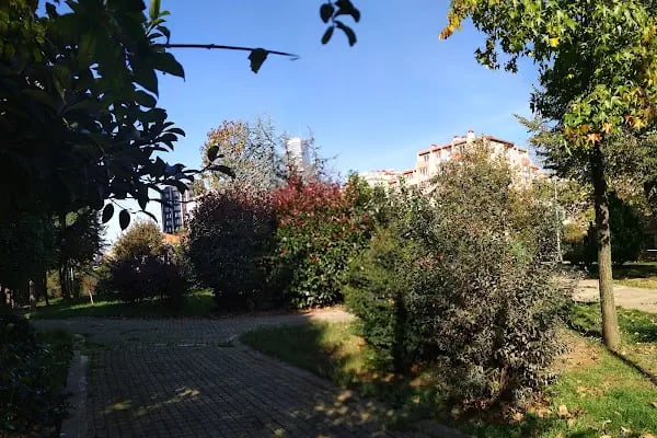 Ataşehir Belediyesi Nazım Hikmet Parkı - Resim 2