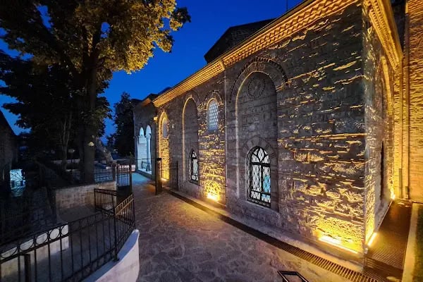 Gazi Orhan Bey Camii - Resim 17