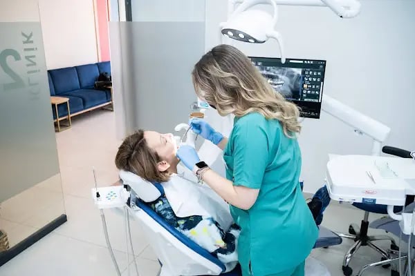 Özel Dent Ulucan Ağız ve Diş Sağlığı Polikliniği | Diş Hekimi Hıdır Ulucan - Resim 11