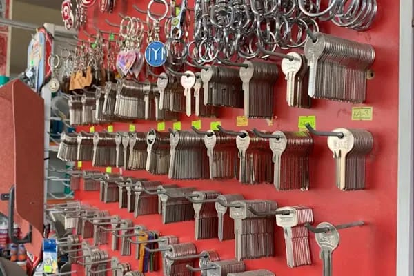 Emin Ticaret Yapı Market - Resim 20