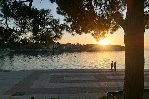 Bayramoğlu Ada Plaj Ve Dinlenme Tesisi - Resim 4