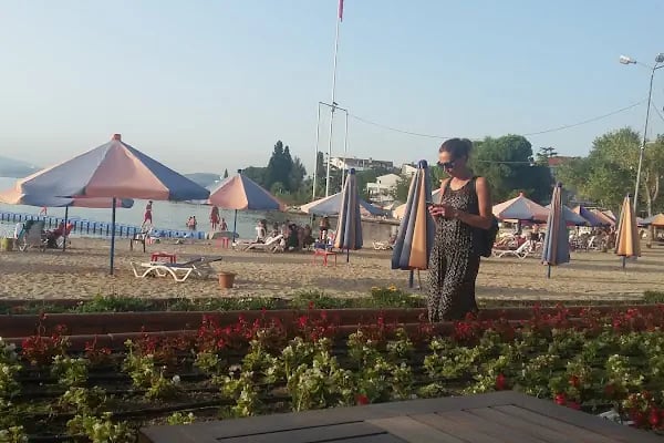 Bayramoğlu Ada Plaj Ve Dinlenme Tesisi - Resim 17