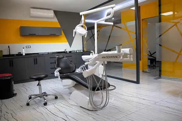 BEYAZ LOTUS AĞIZ ve DİŞ SAĞLIĞI POLİKLİNİĞİ - Resim 2