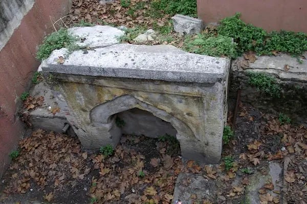 Istanbul Büyükşehir Belediyesi Sarıyer Mezarlığı - Resim 12