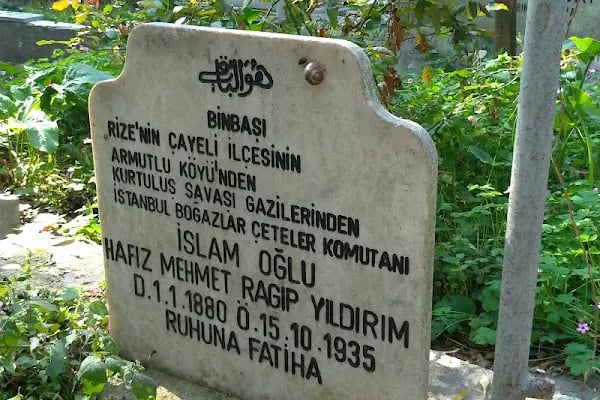 Istanbul Büyükşehir Belediyesi Sarıyer Mezarlığı - Resim 7