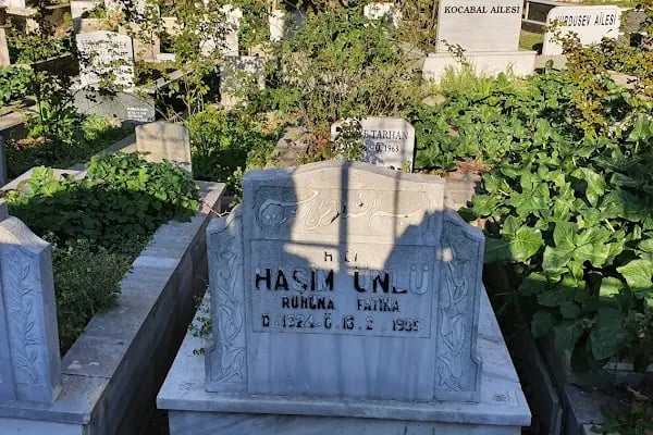 Istanbul Büyükşehir Belediyesi Sarıyer Mezarlığı - Resim 5
