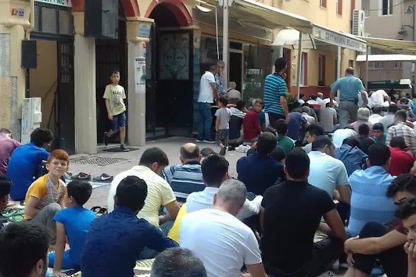 Veliefendi Mah. Bağ Camii - Resim 17