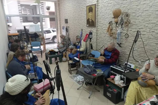 Gaziemir Halk Eğitim Merkezi - Resim 13