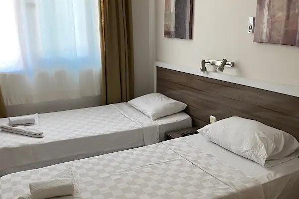 Larsen's Suit Hotel - Resim 6