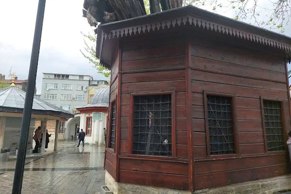 Çifte Sultanlar Türbesi - Resim 19