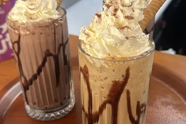 Eflatun Cafe Fastfood - Resim 8