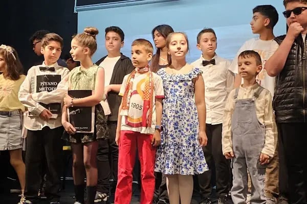 MKM SANAT Ataşehir piyano keman gitar tiyatro - Resim 17