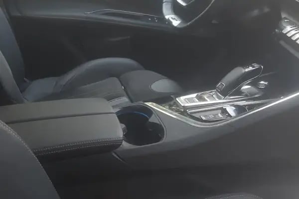 YS Rent a Car Airport (Car rental) - Resim 10