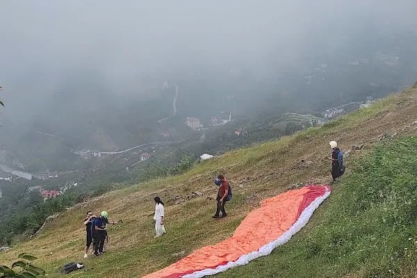 Trabzon Sera gölü Paraşüt Paragliding - Resim 4
