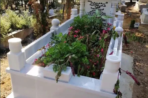 bahai gülistani cavid mezarlığı - Resim 19