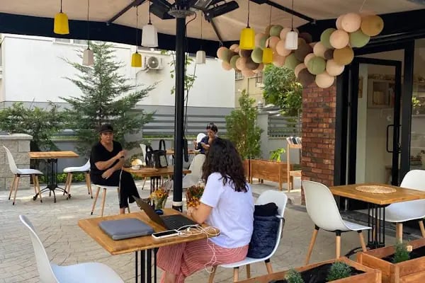 Mittle Cafe - Resim 5