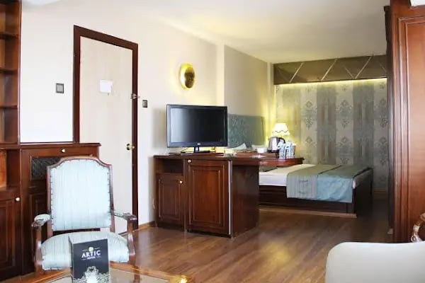 H&amp;M RESIDENCE - Resim 14