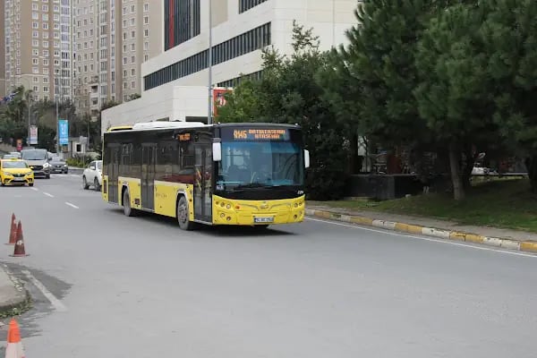 Batı Ataşehir Peronlar - Resim 2