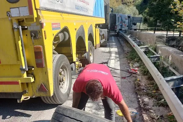 İnegöl Vezir Oto Lastik-Yol Yardım 7/24 - Resim 4