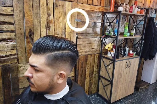 Altıntaş Hair Studio - Resim 10