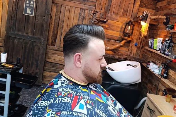 Altıntaş Hair Studio - Resim 20