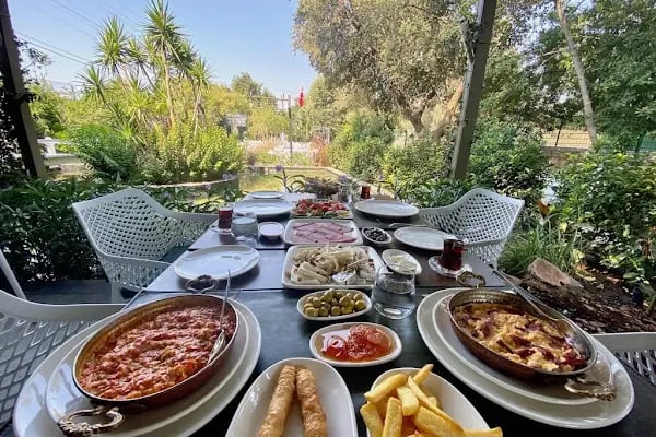 Asmalı Çardak Kahvaltı Evi - Resim 3