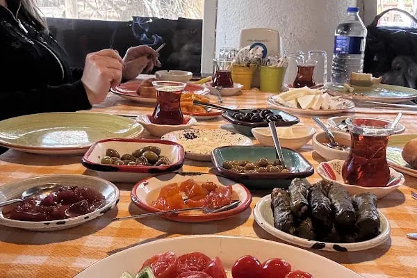 Asmalı Çardak Kahvaltı Evi - Resim 6