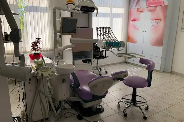 Nil Üşenmez Diş Kliniği - Resim 2