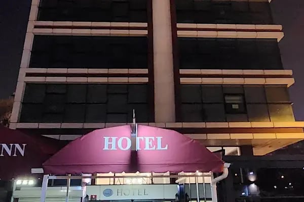 Hall Inn Hotel - Resim 8