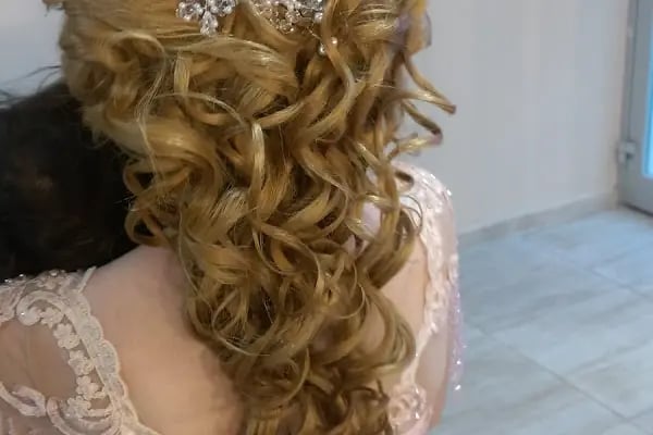 Hande Kuaför Ve Güzellik Salonu - Resim 2