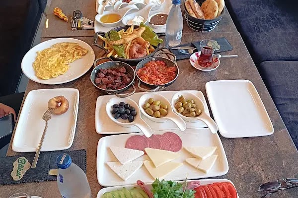 Borani Cafe &amp; Lunch - Resim 4
