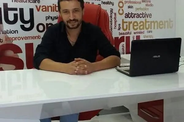 Op. Dr. Görkem Çalışkan | Meme Estetiği | Meme Büyütme | Göğüs Estetiği - Resim 1