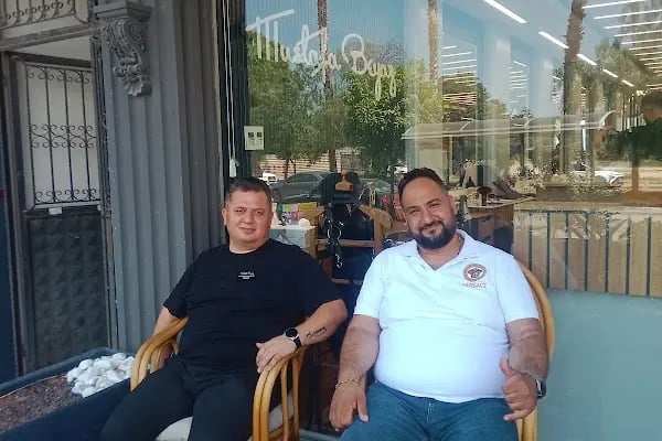Mustafa Beyaz Erkek Kuaförü - Resim 18