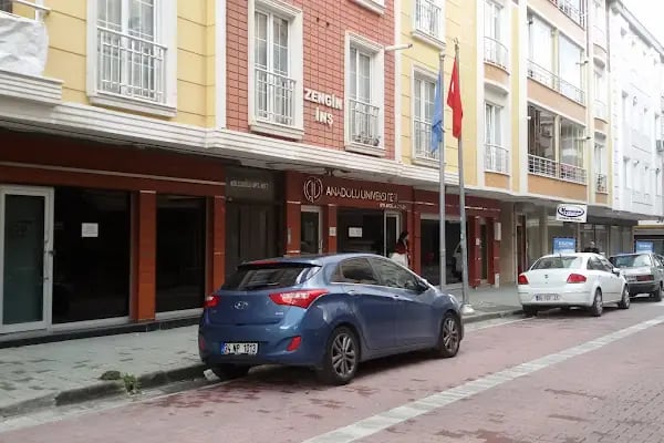 ANADOLU ÜNİVERSİTESİ AÖF Avcılar Bürosu - Resim 3