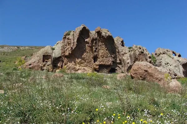 Kaya mezarları - Resim 1