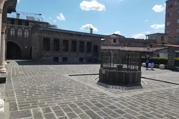 Zinciriye Medresesi - Resim 17
