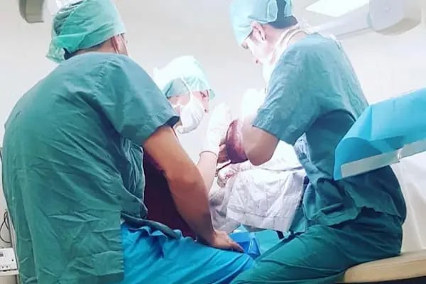 izmirhair Saç Ekim ve Estetik Merkezi - Resim 14