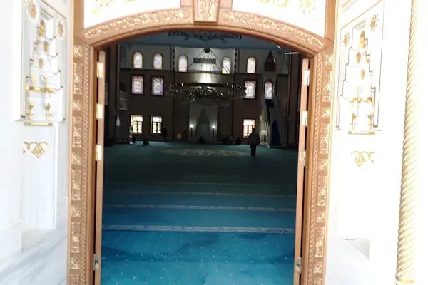 Ramazanoğlu Cami - Resim 18