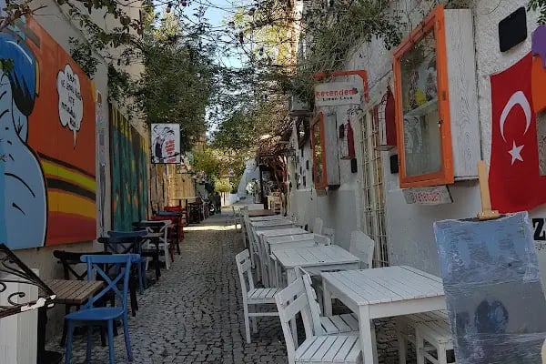 Alaçatı Çarşı - Resim 16