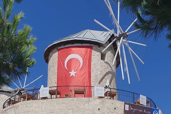 Alaçatı Çarşı - Resim 11