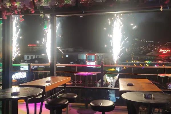 Robin Hood Night Club - Resim 19