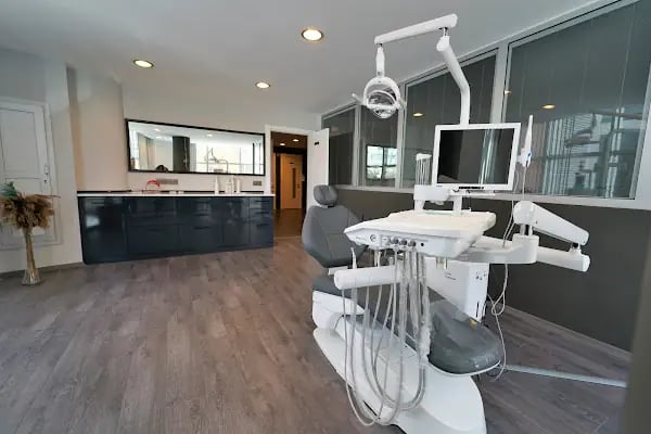 Uzm.Dr. Nurhal Mercan Bozkurt Dermatoloji&amp;Kozmetoloji Kliniği - Resim 8